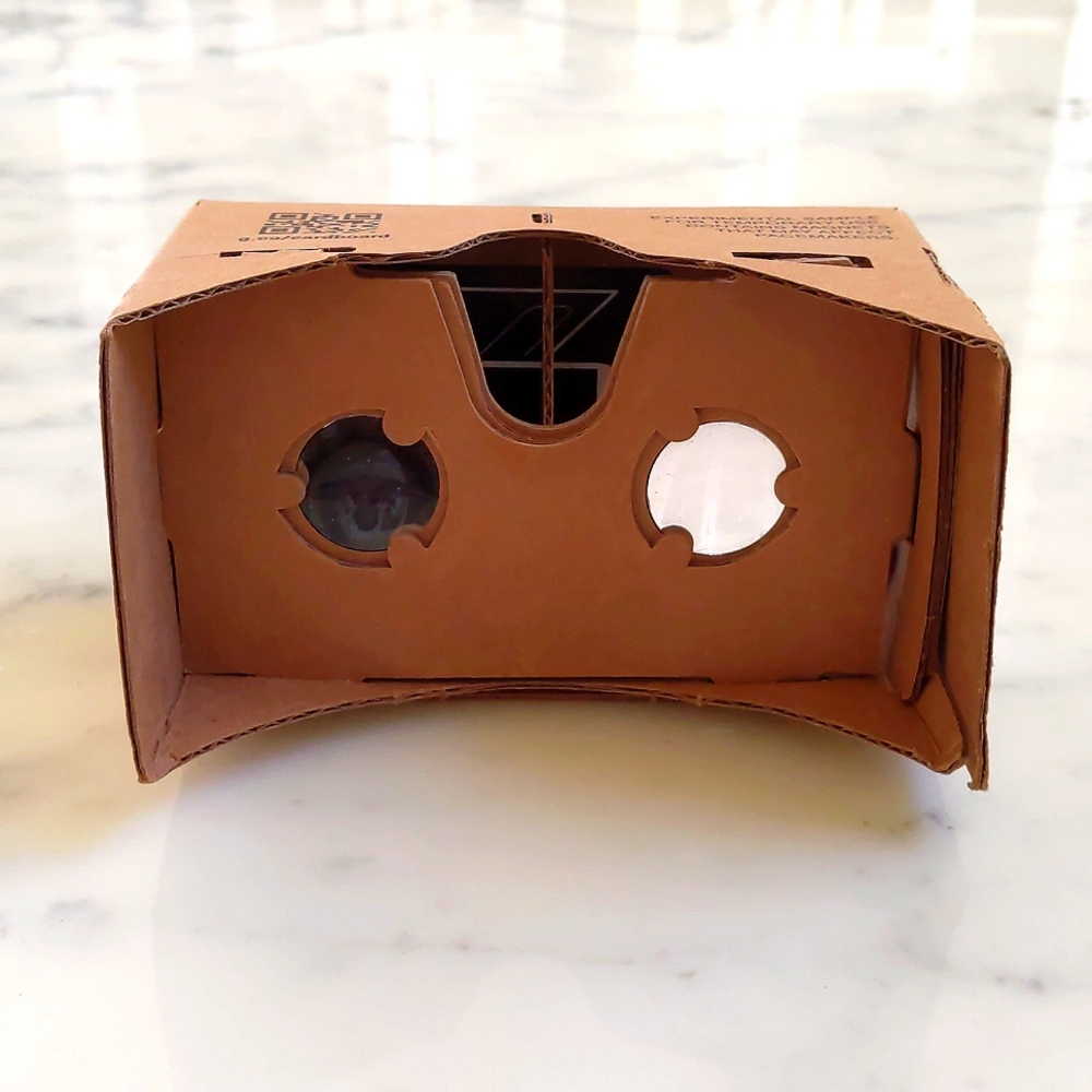 Collectible 2016 Google Experimental Sample Standalone Virtual Reality Headset.